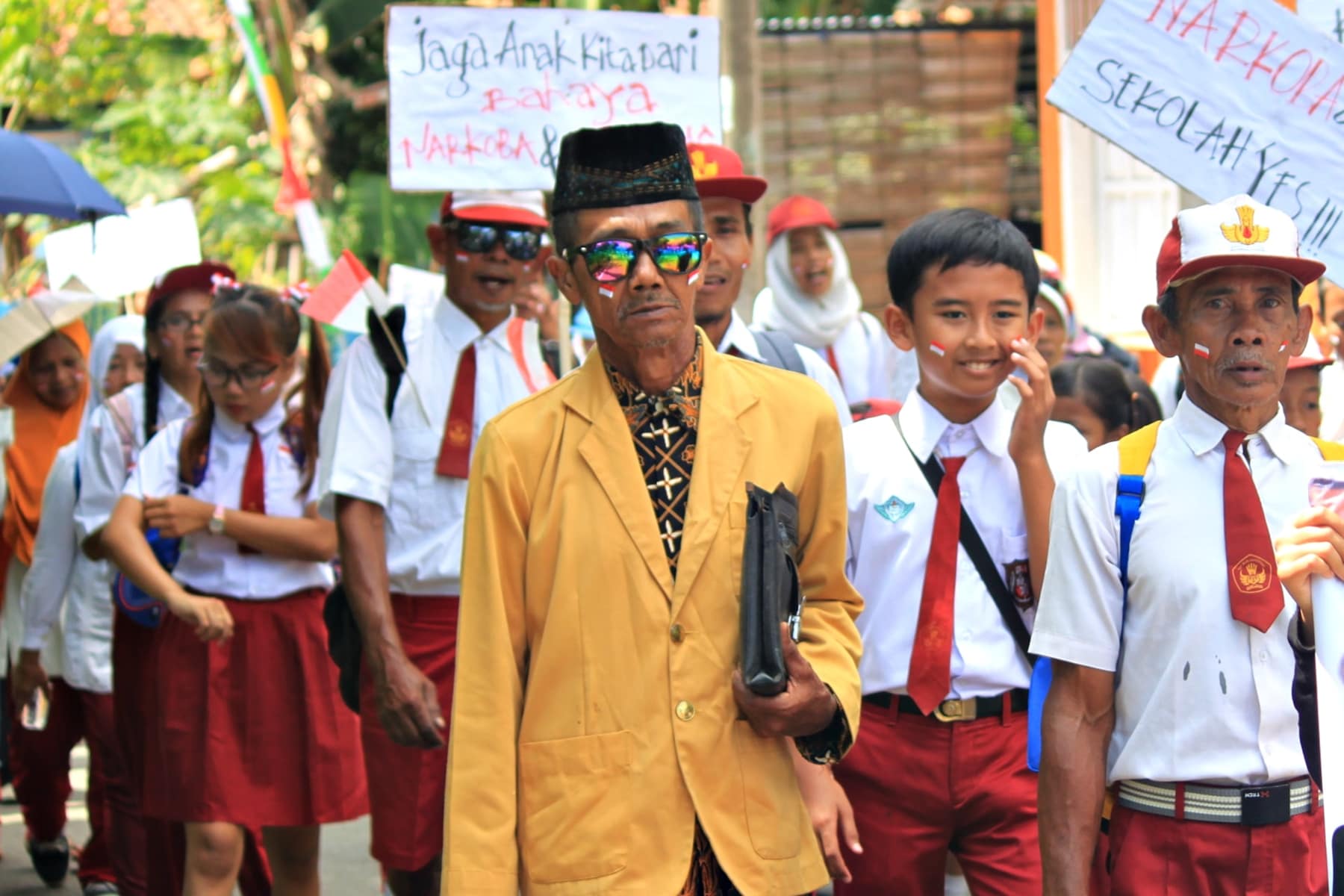 Photo Guru Gatra: Mengupas Peran dan Pentingnya dalam Sastra Jawa