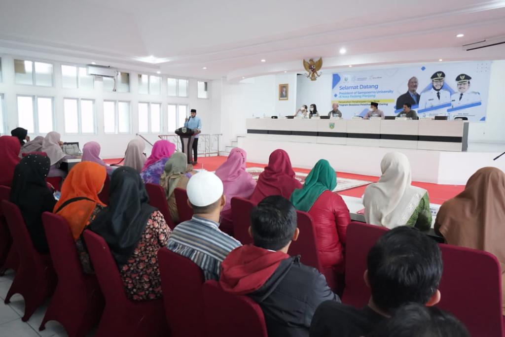 Photo Tingkatkan Kualitas Pendidikan, Guru Binar dan Sampoerna Land Sasar 5 Wilayah Indonesia dalam Program Beasiswa Guru